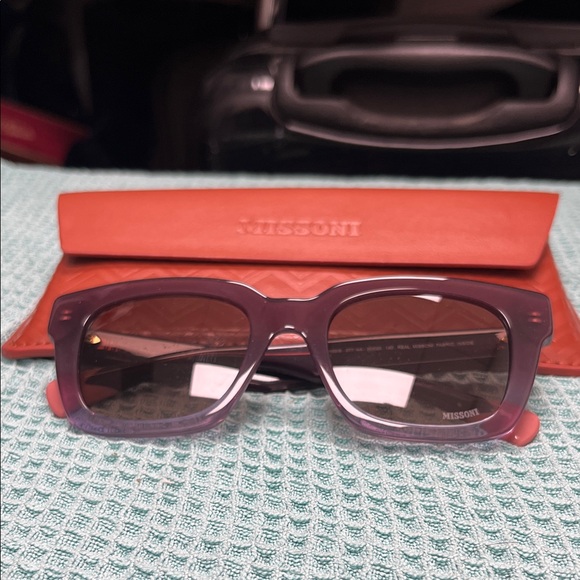 Missoni Purple Sunglasses with Brown Gradient Lenses And Case - Picture 1 of 6